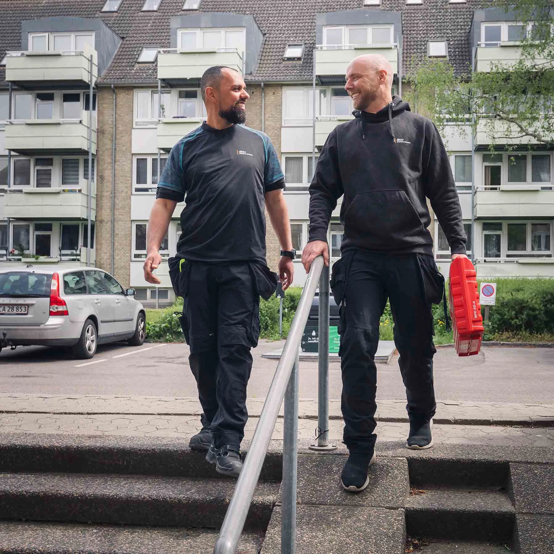 DKTV elektrikere på trappe